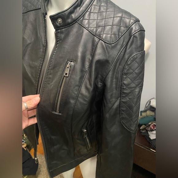 Levi’s faux leather moto jacket size Medium - Picture 3 of 9